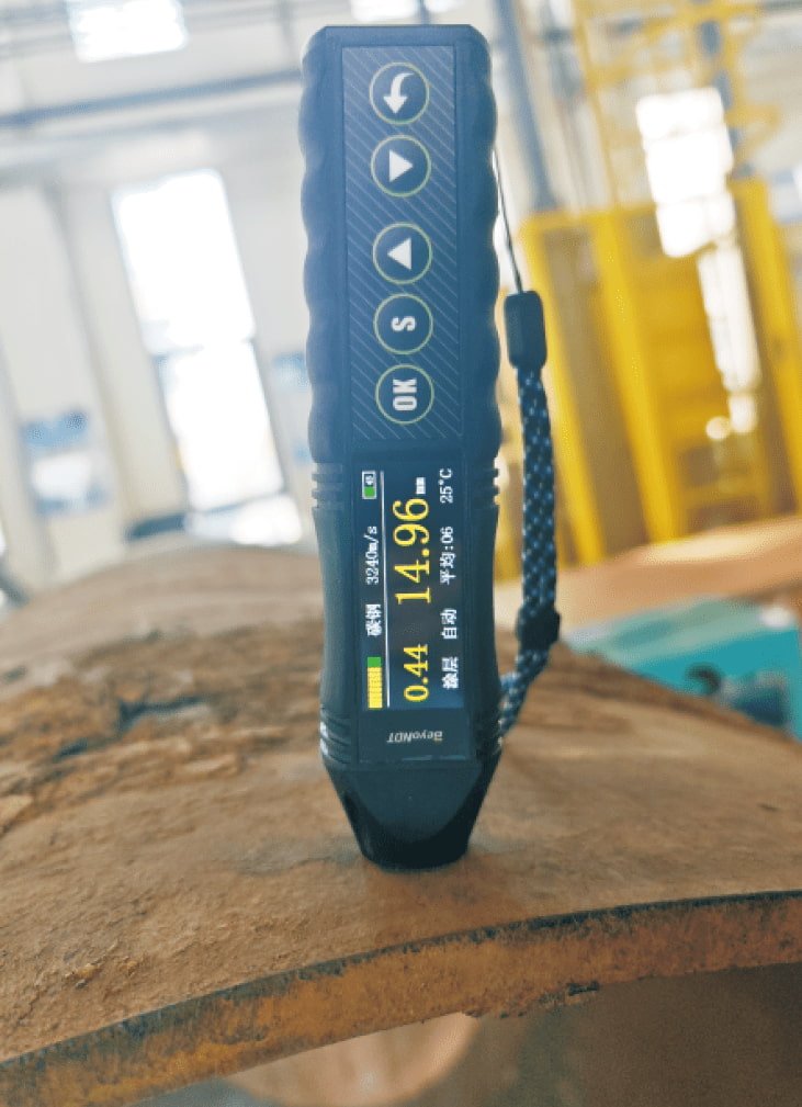  Ultrasonic thickness gauge